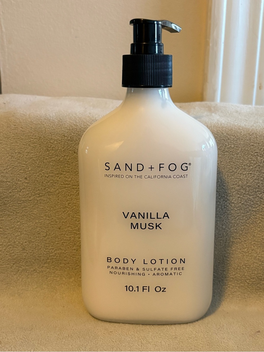 SAND + FOG Vanilla Musk Body Lotion 10.1 fl oz  Brand New!!